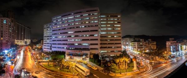 Night view of Keelung Chang Gung Memorial Hospital