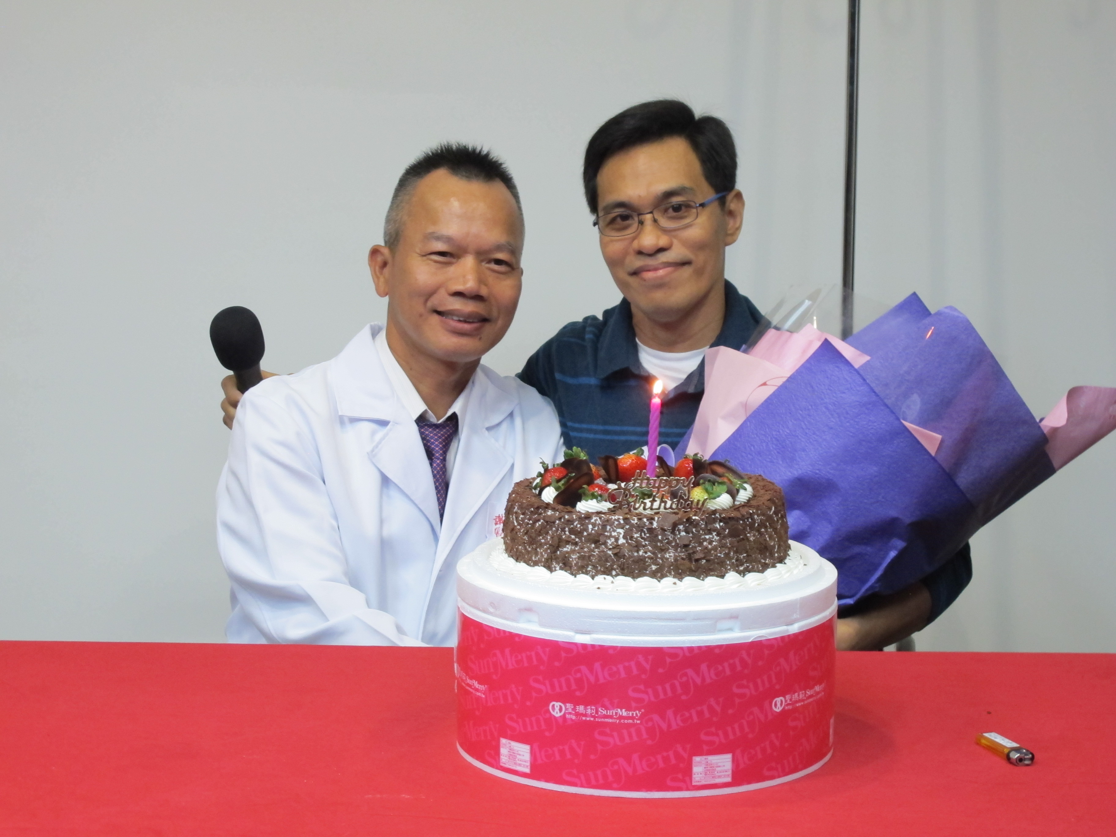 Medical Services without borders – Tri-Service General Hospital successfully treated a Pathology Professor from the Philippines who had giant hepatic hemangioma.