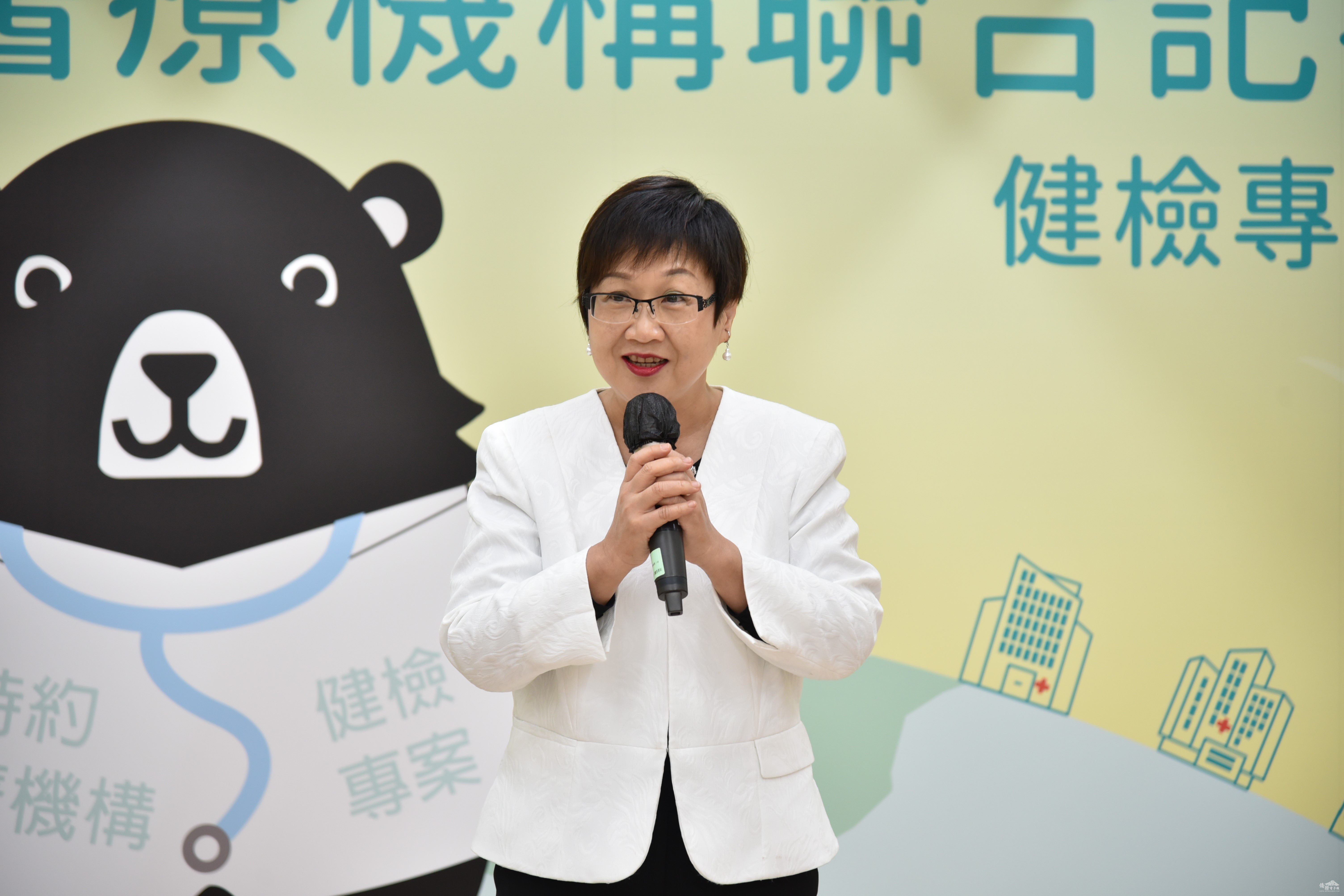 徐佳青委員長鼓勵僑胞運用i僑卡預約健檢服務